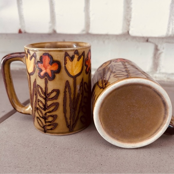 Mid Century Tulips and Daisies Flower Mugs | Set of 2 |Coffee Cups Otagari Style - Picture 4 of 7